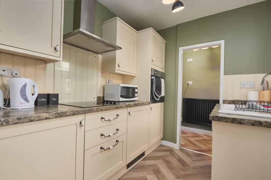 Cosy 3-Bedroom House In Seaham - Street Parking 외부 사진