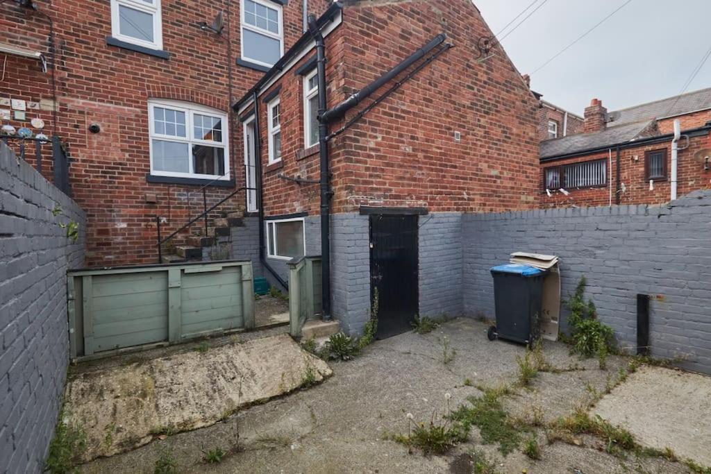 Cosy 3-Bedroom House In Seaham - Street Parking 외부 사진